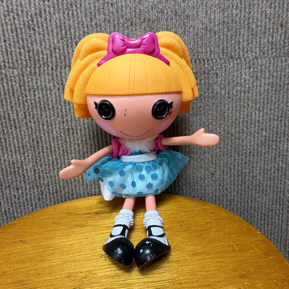 Lalaloopsy Misty Mysterious Full Size wearing Rosy’s dress